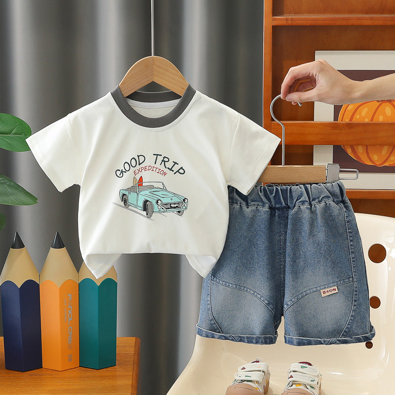 Casual cartoon short sleeved two-piece boys' clothing